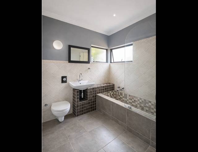 3 BEDROOM DUPLEX TO LET IN ESSENWOOD